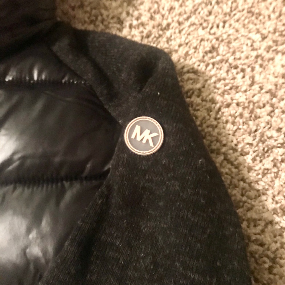 Michael Kors Quilted Puffer - Picture 6 of 8